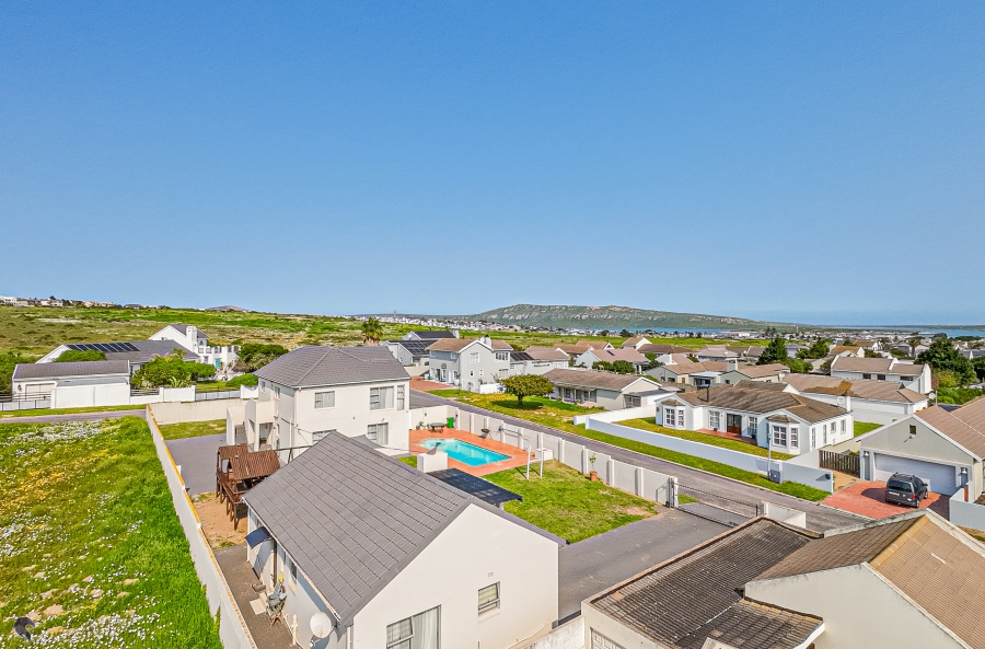 5 Bedroom Property for Sale in Country Club Western Cape